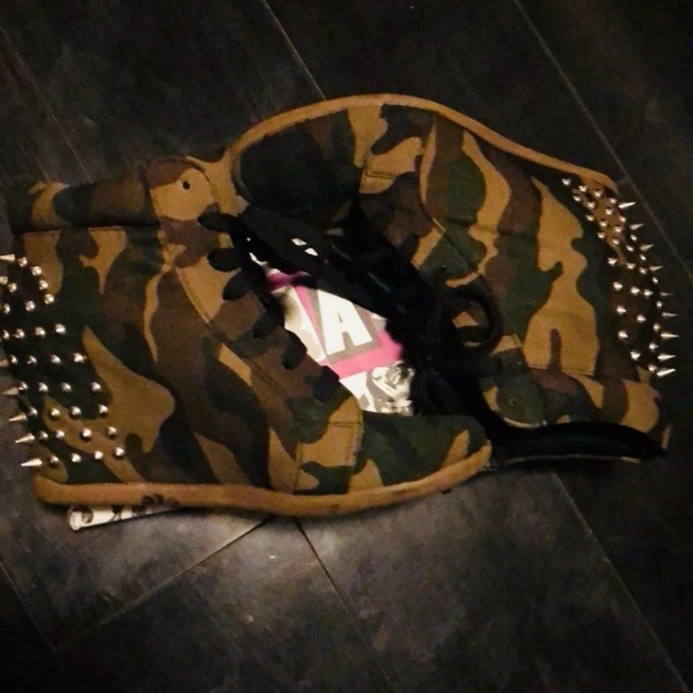 Army Sneaker Wedge Heel